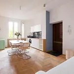 Hacca Collection - Luxury 3br Center Apartment Milan
