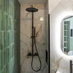 Hacca Collection - Luxury 3br Center Apartment *
