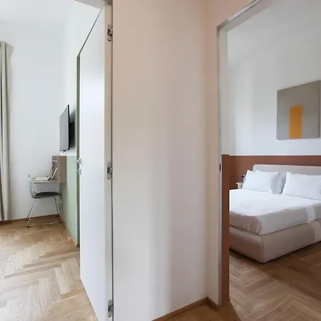 Hacca Collection - Luxury 3br Center Apartment